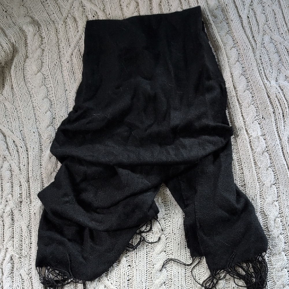 ❄️ Long Fringe Scarf - Picture 1 of 1